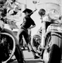Las Vegas 1964, Cowgirl und Harleys